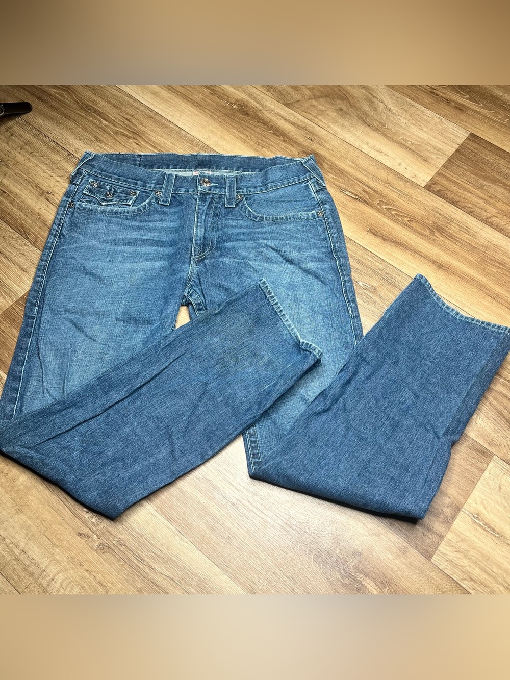 True Religion Men's Size 36x32 Pocket Spellout Straight Leg Blue Jeans USA